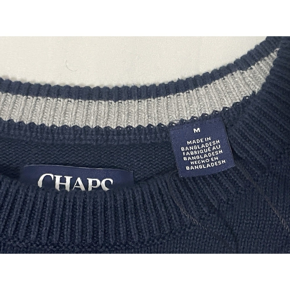Chaps Sweater Mens Medium Blue DenimAmerican Flag Crewneck Pullover Knit USA NEW - Picture 2 of 6